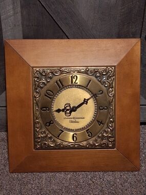 GE ( General Electric ) Maple Wood Mid Century Clock With Ornate Brass Dial